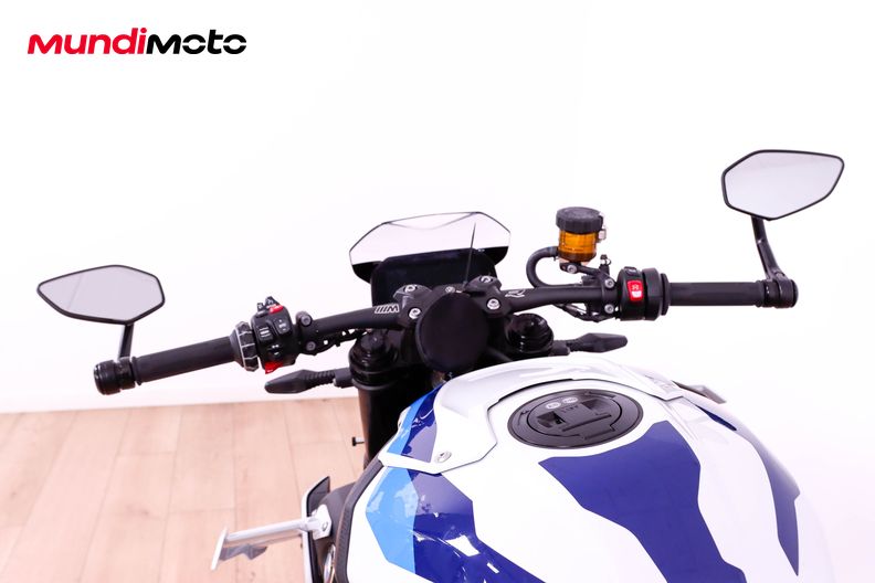 Motorbike image 10