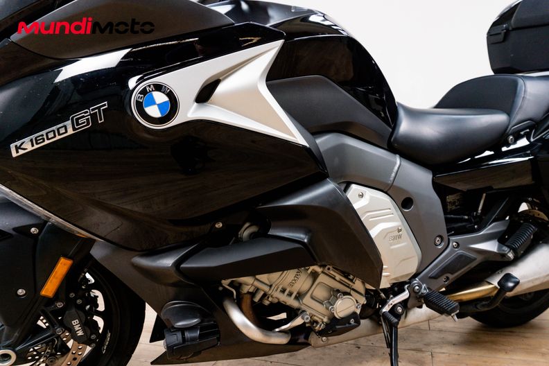 Motorbike image 9
