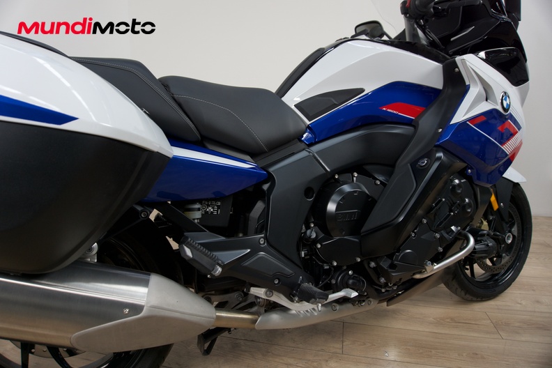 Motorbike image 3