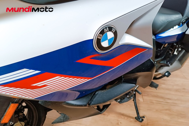 Motorbike image 9