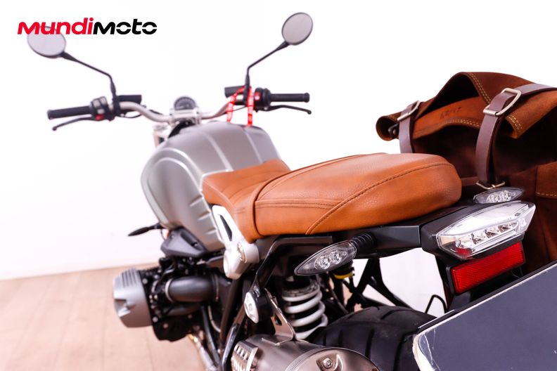 Motorbike image 9