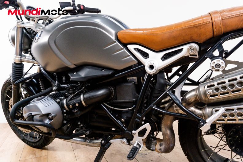 Motorbike image 8