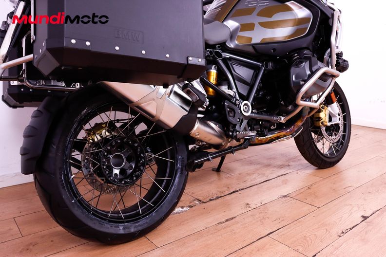 Motorbike image 3