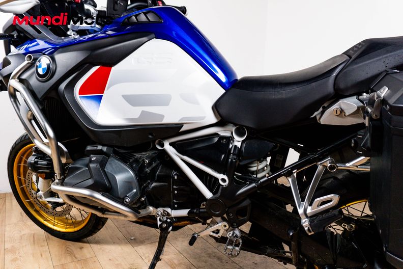 Motorbike image 8