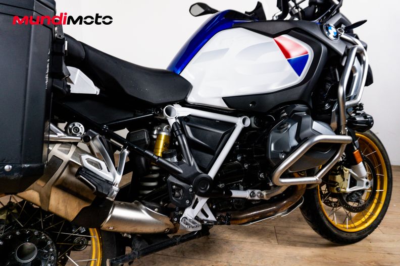 Motorbike image 3