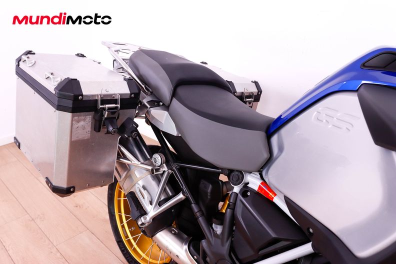 Motorbike image 13
