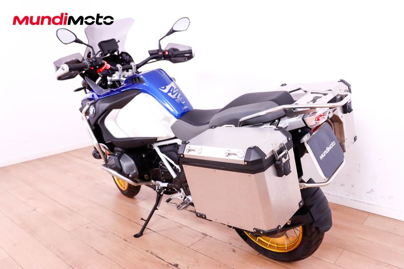 Motorbike image 6