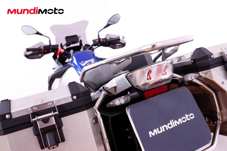 Motorbike image 9
