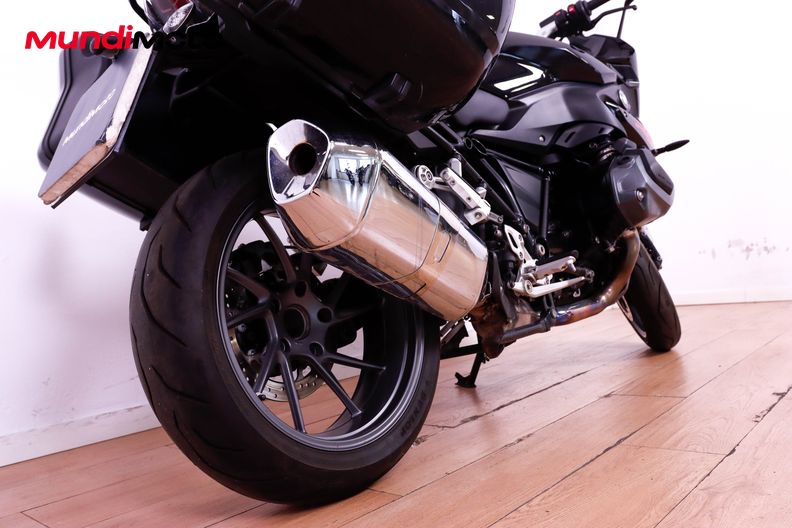 Motorbike image 3