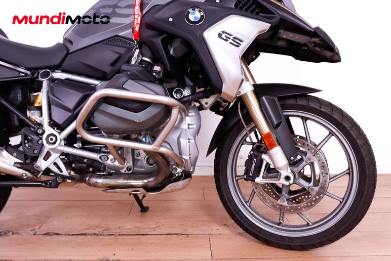 Motorbike image 12