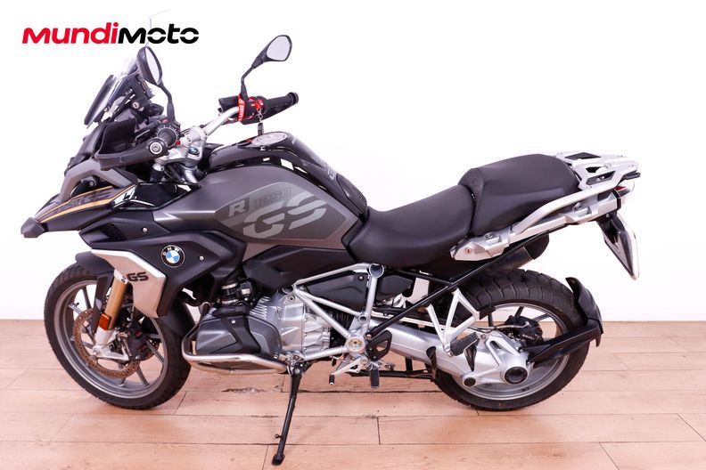 Motorbike image 5