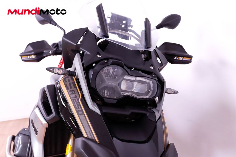 Motorbike image 4