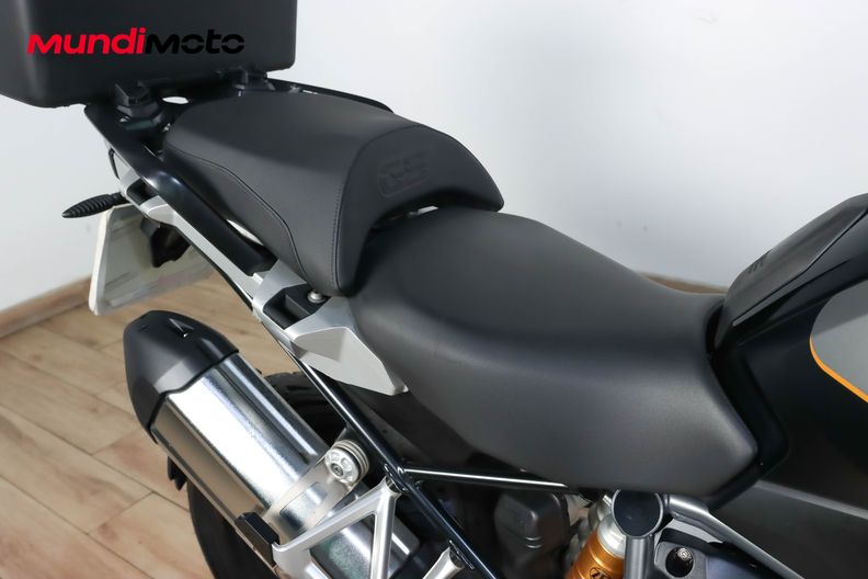 Motorbike image 12
