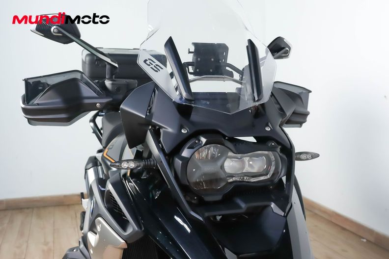 Motorbike image 4