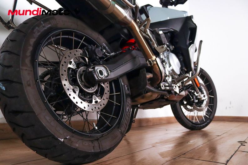 Motorbike image 3