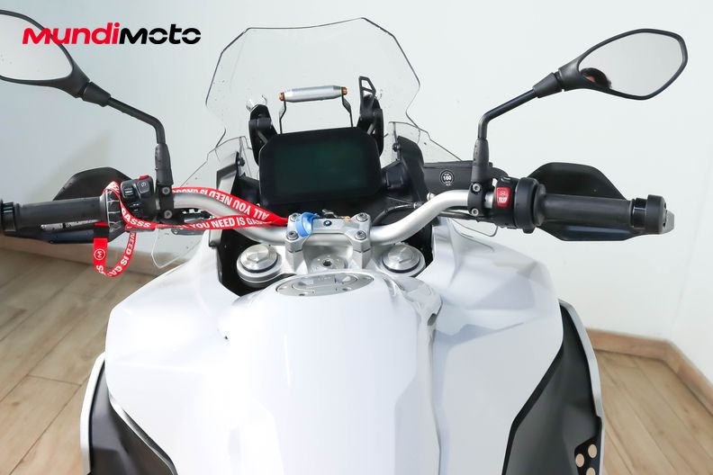Motorbike image 10