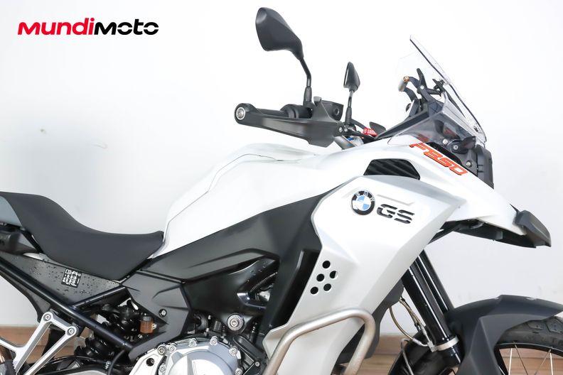 Motorbike image 12