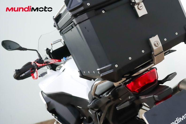 Motorbike image 9