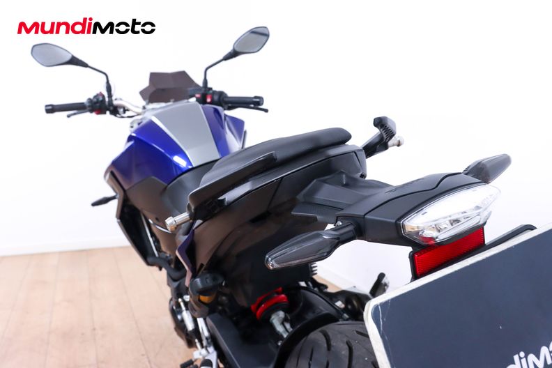 Motorbike image 9