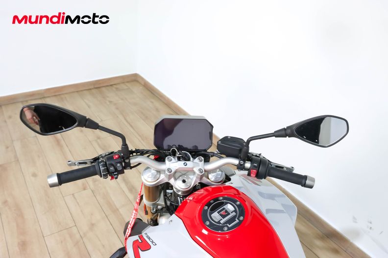 Motorbike image 10