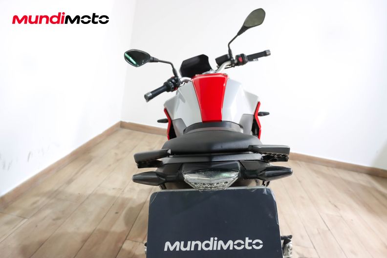 Motorbike image 3