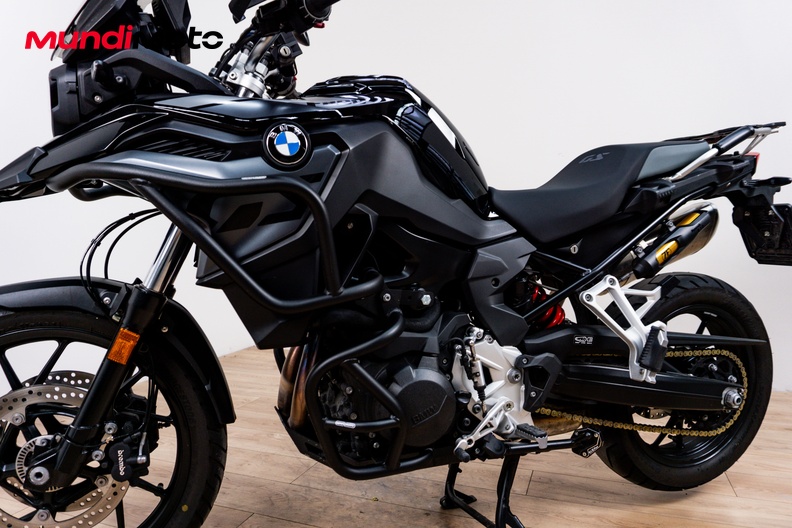 Motorbike image 9