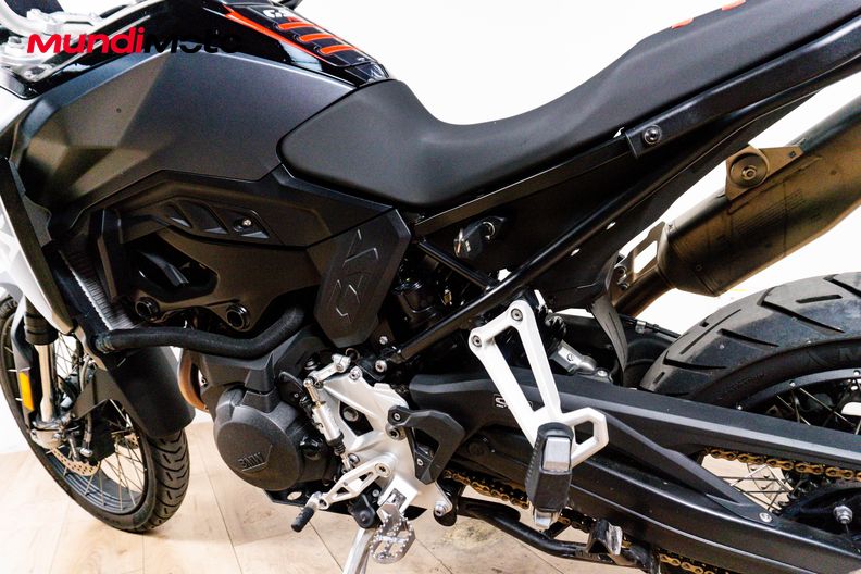 Motorbike image 8