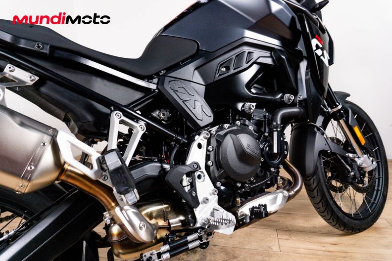 Motorbike image 3