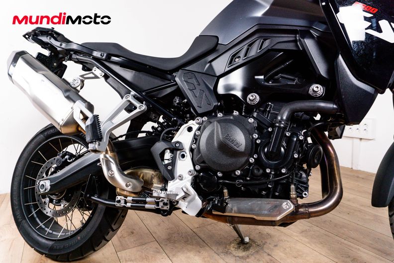 Motorbike image 4