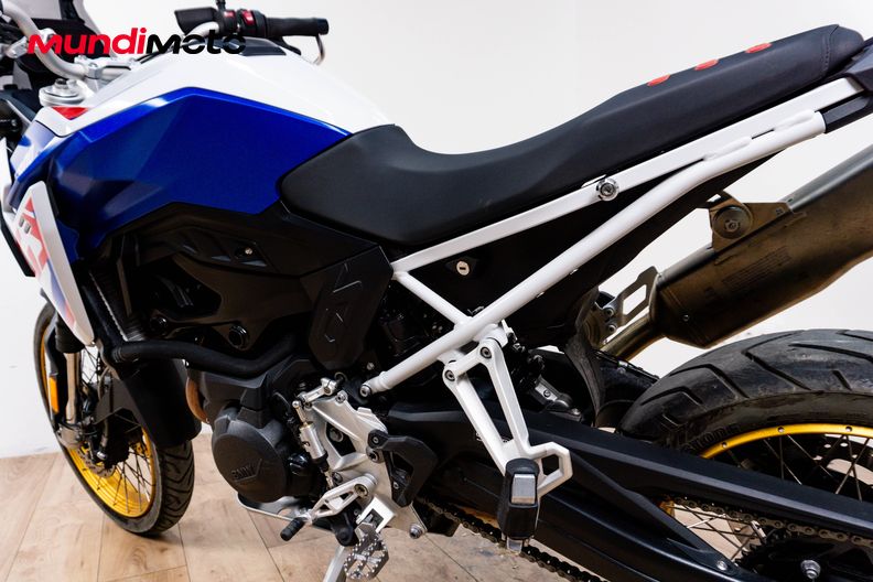 Motorbike image 8