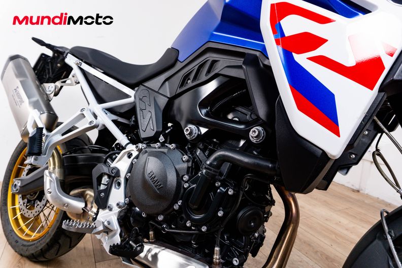 Motorbike image 4