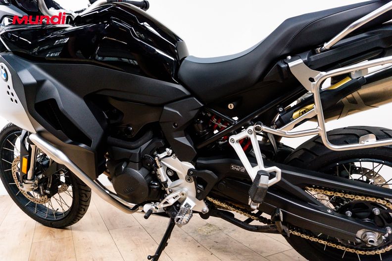 Motorbike image 8