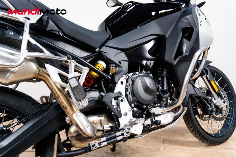 Motorbike image 3