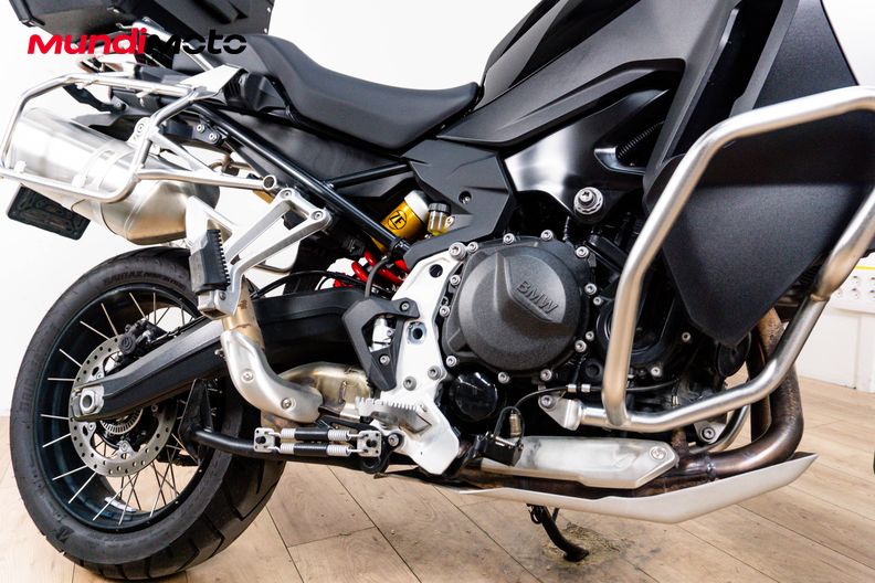 Motorbike image 4