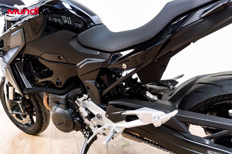 Motorbike image 8
