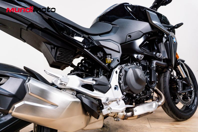 Motorbike image 3