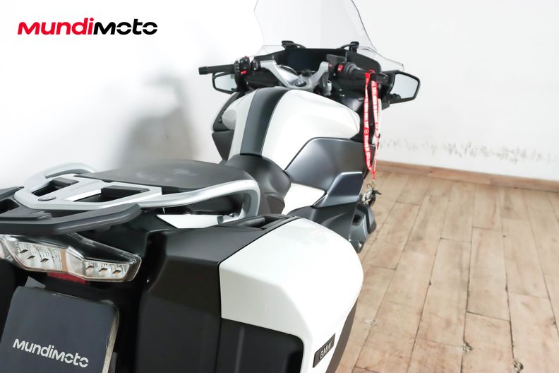 Motorbike image 3
