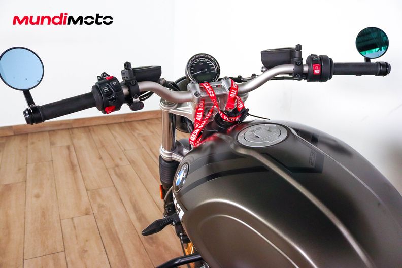 Motorbike image 10