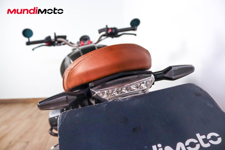Motorbike image 9