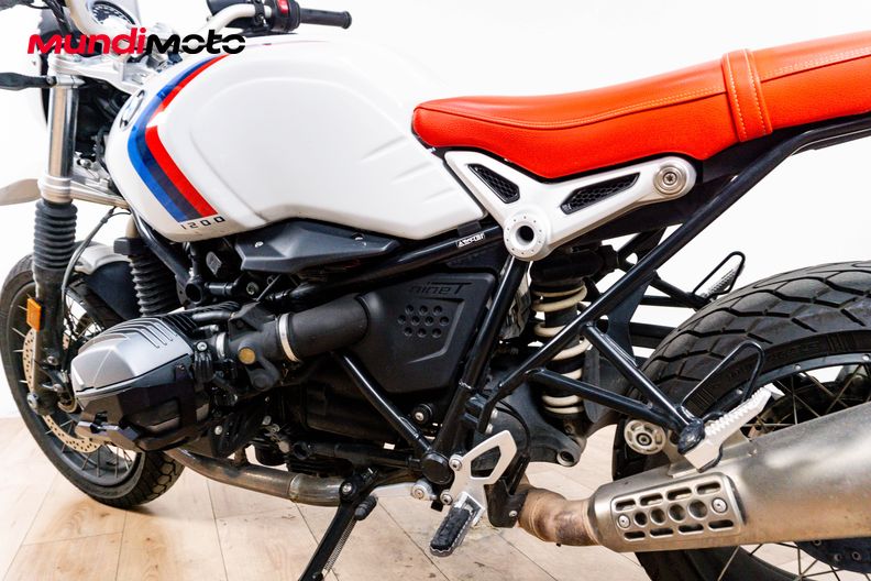 Motorbike image 8