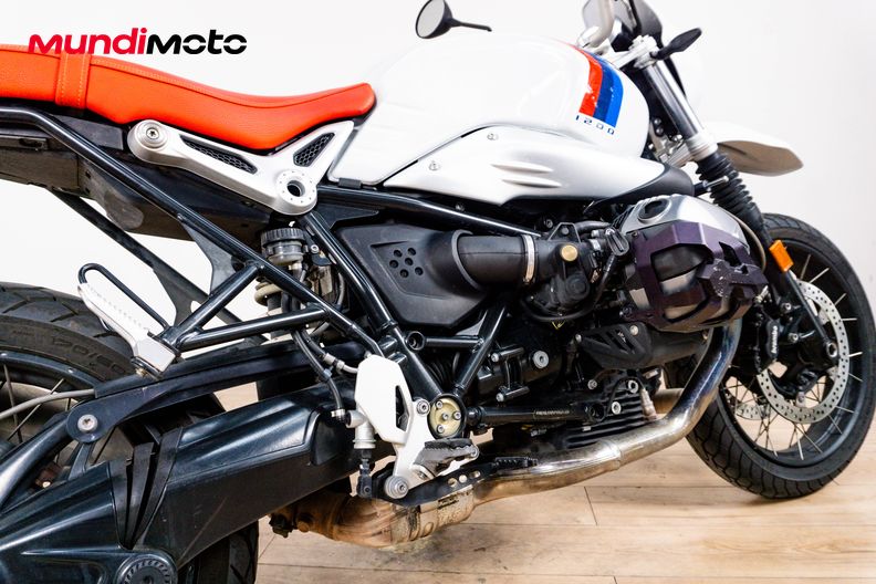 Motorbike image 3