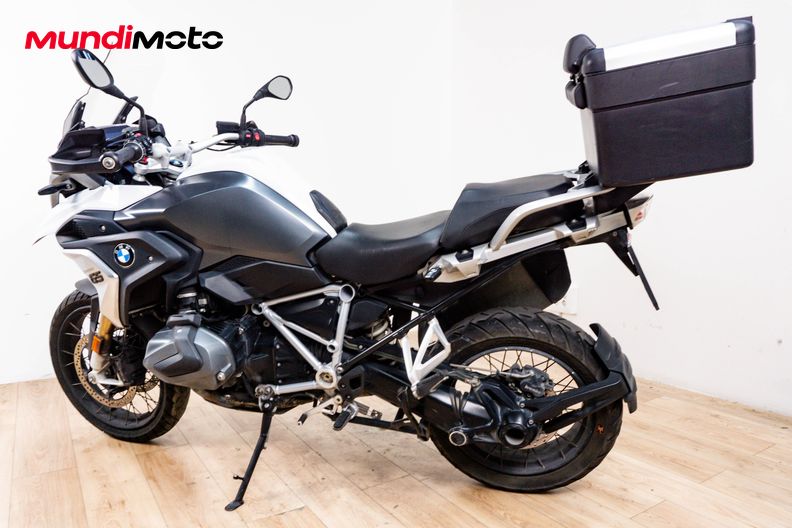 Motorbike image 7