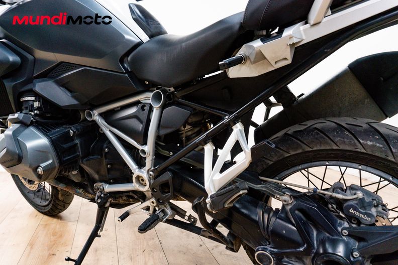 Motorbike image 8