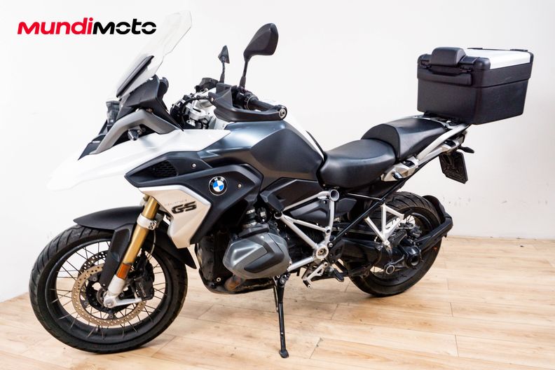 Motorbike image 6