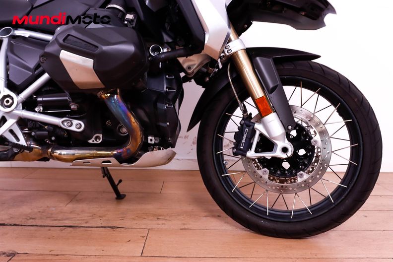 Motorbike image 12