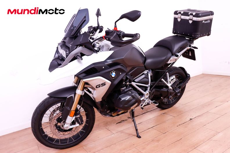 Motorbike image 7
