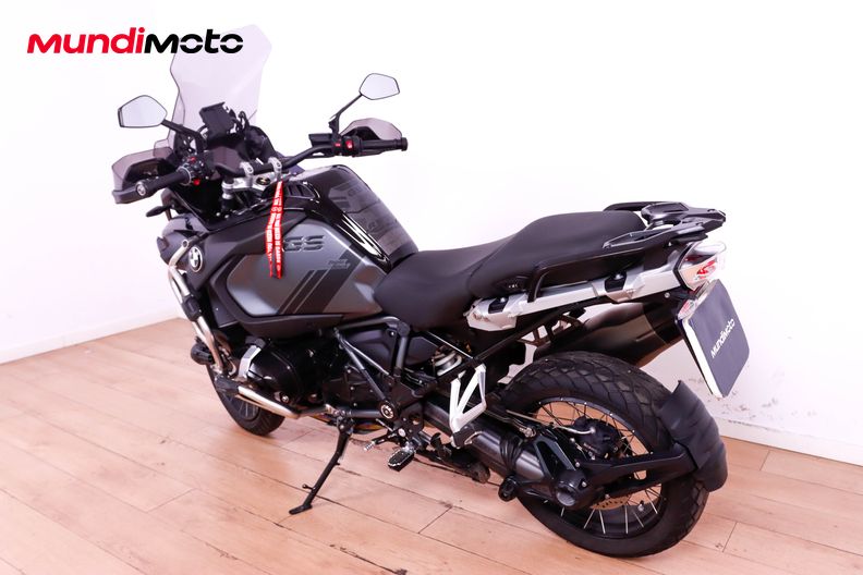 Motorbike image 6