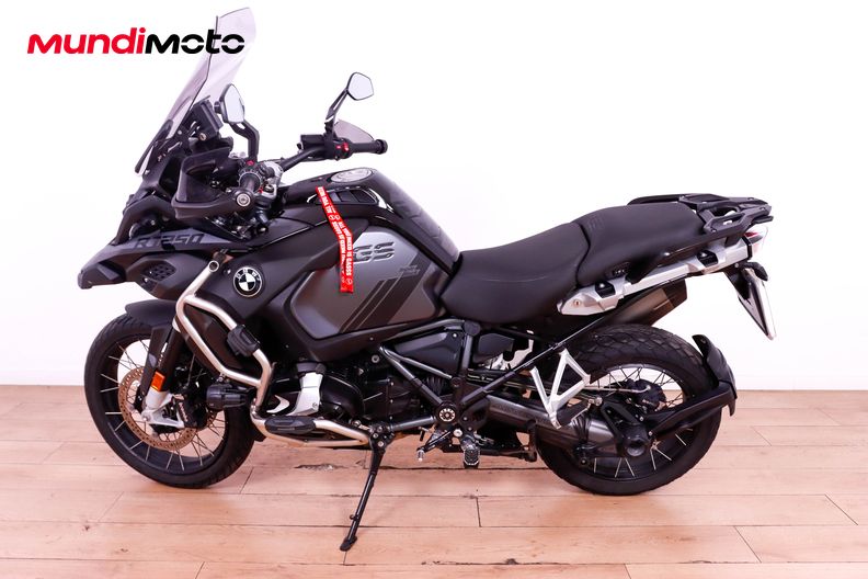 Motorbike image 5
