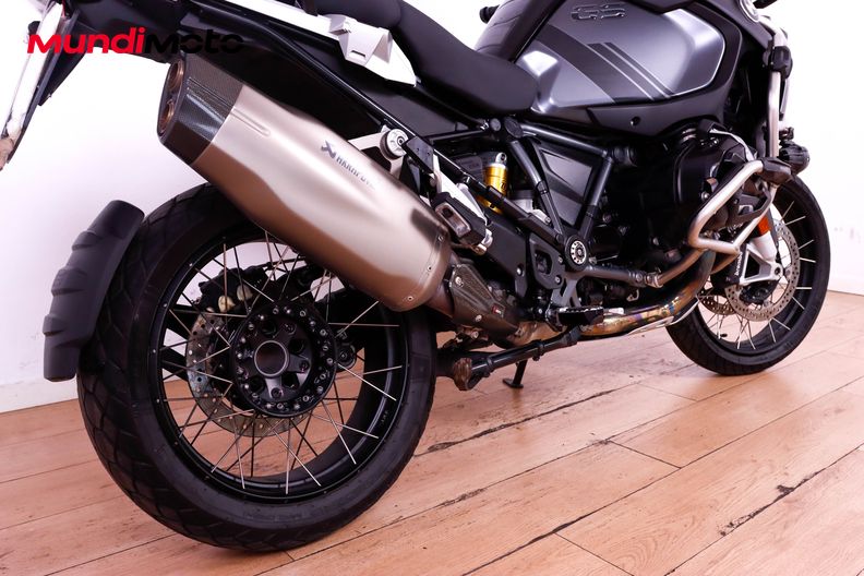 Motorbike image 3