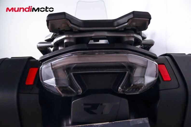 Motorbike image 9